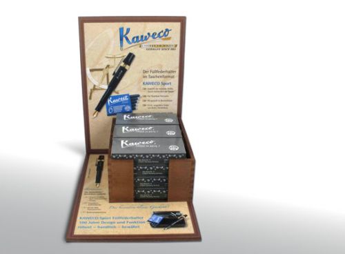 Aus Holz gefertigtes Verkaufsdisplay für Kaweco