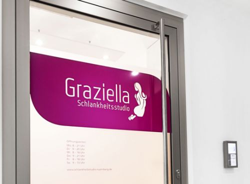 Beschriftungen im und um das neue Studio im CNO
