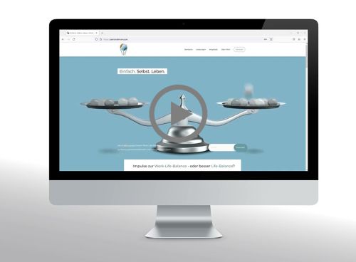 Raffiniert animierte Waage als Hintergrund für die Website