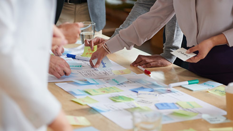 Kreativmethode Brainwriting im Hause Schmitt GmbH. Kreativmethode Brainwriting im Hause Schmitt GmbH.