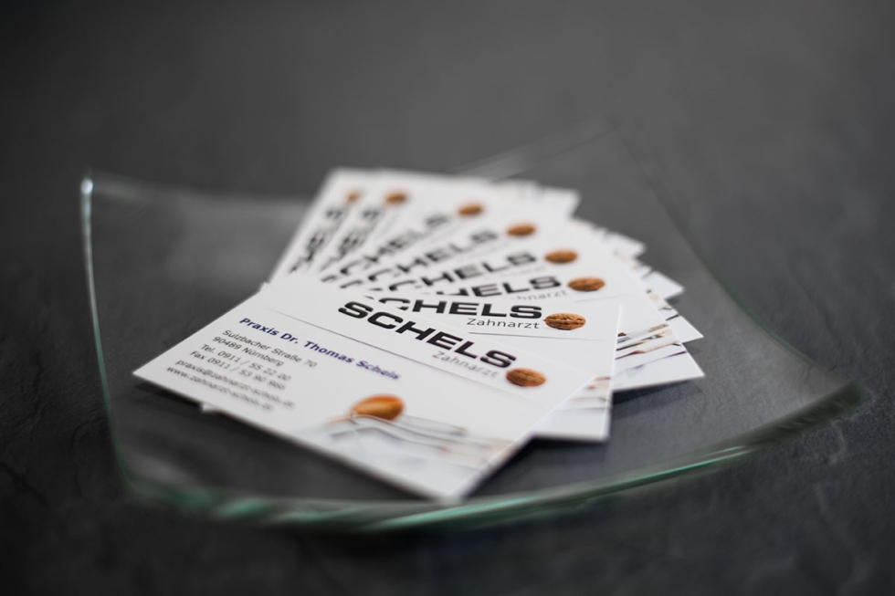 Das Behandlungsspektrum der Praxis umfasst neben der normalen Prophylaxe auch Leistungen wie Implantologie, Kinderzahnheilkunde, Laserbehandlung, Wurzelbehandlung, Parodontologie und Zahnersatz. Das Behandlungsspektrum der Praxis umfasst neben der normalen Prophylaxe auch Leistungen wie Implantologie, Kinderzahnheilkunde, Laserbehandlung, Wurzelbehandlung, Parodontologie und Zahnersatz.