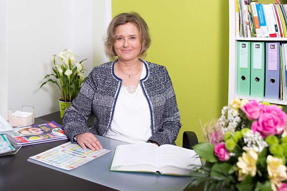 Dr. Thomas Schels und sein Praxisteam Dr. Thomas Schels und sein Praxisteam