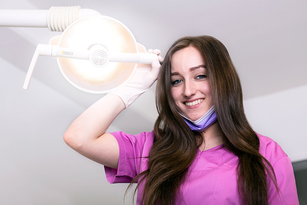 Dr. Thomas Schels und sein Praxisteam Dr. Thomas Schels und sein Praxisteam