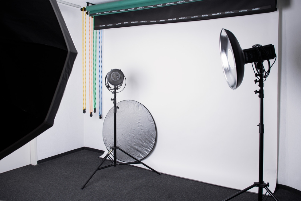Das Equipment ist auch für Shootings bei unseren Kunden vor Ort geeignet – für Personen-, Produkt-, Interieur- oder Außenaufnahmen. Foto-Equipment Wildner+Designer