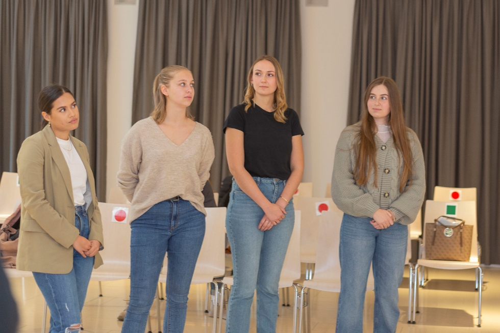 von links nach rechts: Priscilla Groß, Pia Feldmayer, Franziska Scherm, Lara Heltmann (Studentinnen der Akademie Faber-Castell) von links nach rechts: Priscilla Groß, Pia Feldmayer, Franziska Scherm, Lara Heltmann (Studentinnen der Akademie Faber-Castell)