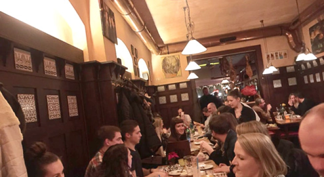 Weihnachtsfeier 2017 im Andalusischen Hund in Fürth