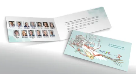 Klappkarte mit winter­licher Illus­tration zu Weihnachten